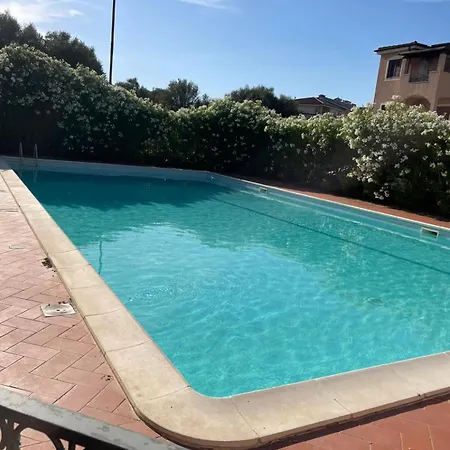 Airport-free Shuttle Night-pool Azzurro Wi Fi Air Cond Wash Machine Parking Included In Price Appartamento Olbia