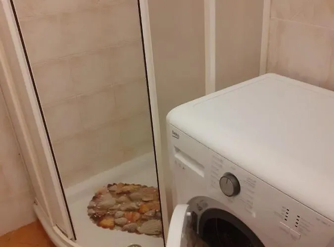 Apartment Minbywalk: Port-side With Quick Bus Access *