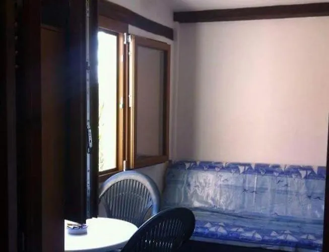 Minbywalk: Port-side With Quick Bus Access Olbia