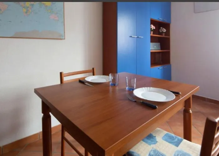 Minbywalk: Port-side With Quick Bus Access Apartment Olbia